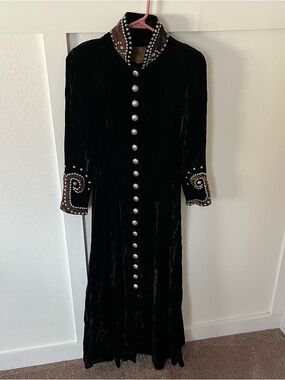 Double D Ranch Women's XS Velvet Button-down Dress.